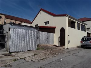 3 Bed House in North End