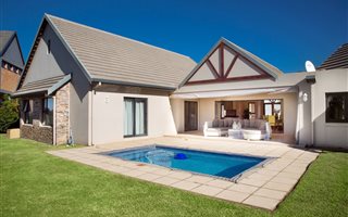 4 Bedroom House in Cotswold Downs Estate