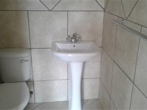 1 Bed Flat in Kroonstad