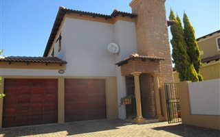 3 Bedroom Townhouse in Jordaan park