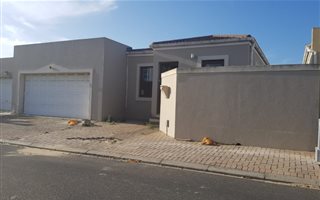 3 Bedroom House in Parklands