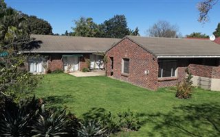 6 Bedroom House in Die Boord