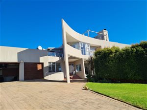 3 Bed House in Hartenbos Heuwels