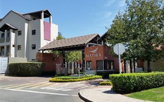 2 Bedroom Apartment in Paulshof