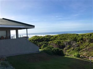 6 Bed House in Glentana