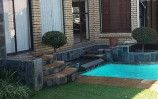 1 Bedroom Garden Cottage in Bassonia