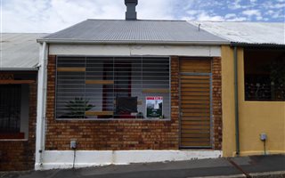2 Bedroom House in Walmer Estate