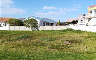 509 m² Land available in Perlemoenbaai
