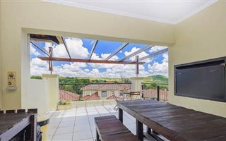 3 Bedroom Townhouse in Sunninghill