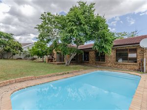 3 Bed House in Die Boord