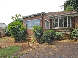 3 Bed House in Kensington