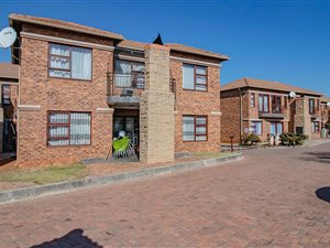 3 Bed Townhouse in Bartlett