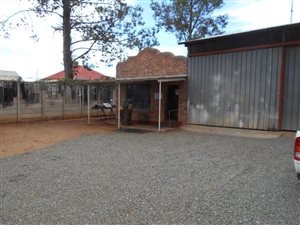 1500 m² Commercial space in De Beers