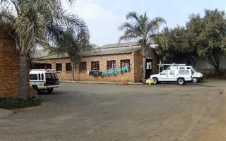 1000 m² Commercial space in Eastdene