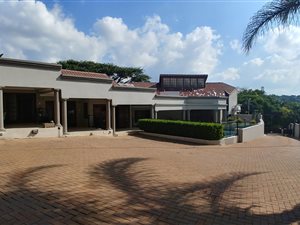 7 Bed House in Moreleta Park