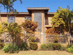 4 Bed House in Longcroft