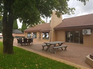 4 Bed House in Lakefield