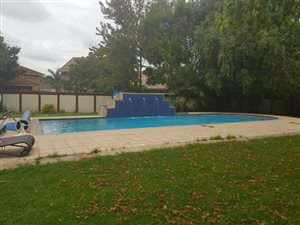 4 Bed House in Lakefield