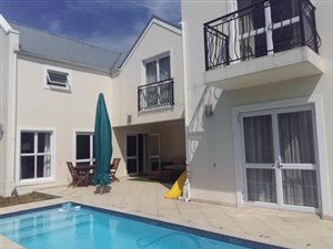 4 Bed House in De Zalze