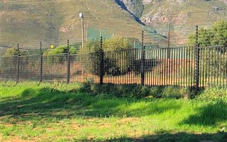 597 m² Land available in La Pastorale