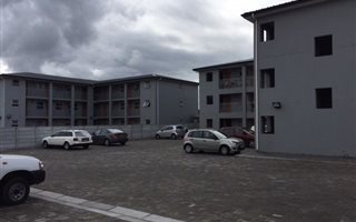 2 Bedroom Apartment in Peerless Park