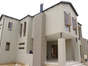4 Bed House in Thatchfield