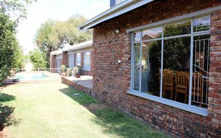 5 Bedroom House in Heuwelsig