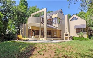 4 Bedroom House in Dainfern Golf Estate