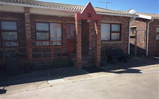 2 Bedroom Simplex in Algoa Park