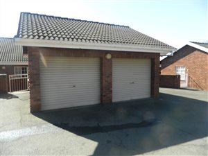 3 Bed Townhouse in Bisley