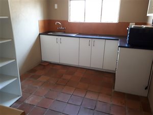 1 Bedroom Garden Cottage in Buyscelia