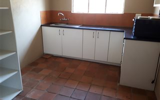 1 Bedroom Garden Cottage in Buyscelia