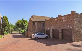 3 Bedroom Apartment in Moreleta Park