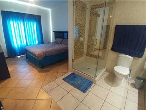 3 Bed Penthouse in Die Hoewes
