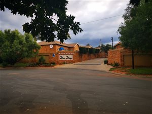 3 Bed Townhouse in Radiokop