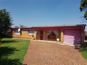 3 Bed House in Wright Park