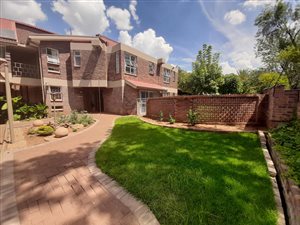 5 Bed House in Bayswater