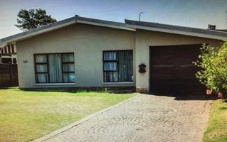 3 Bedroom House in Belmont Park