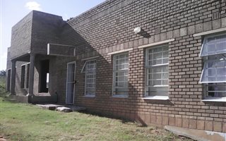 973 m² Commercial space in Mthata