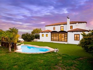 4 Bed House in Briza