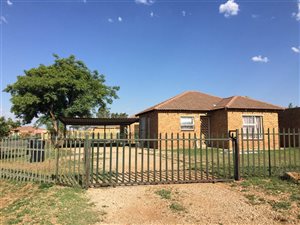 2 Bed House in Karen Park