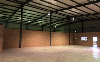 665 m² Industrial space in Ormonde