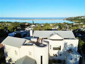 6 Bed House in Poortjies