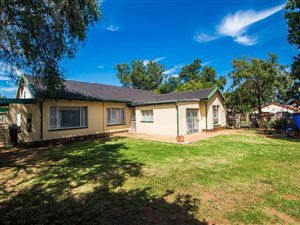 3 Bed House in Brackendowns