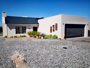 3 Bed House in Yzerfontein