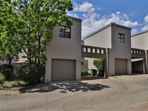 3 Bed Townhouse in Woodmead Springs