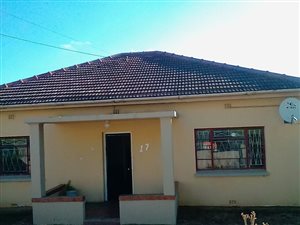 3 Bedroom House in Van Riebeeck Heights