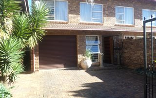 3 Bedroom Duplex in Dersley