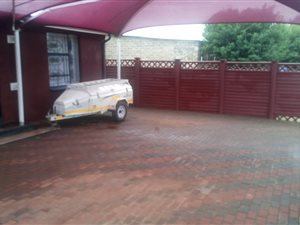 2 Bed House in Lakeside