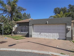 2 Bed Townhouse in Protea Heights